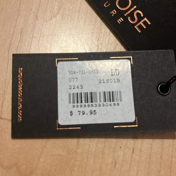 Bathing suit top! Never worn (tags still on) - Picture 4 of 8